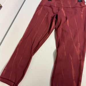 NWT ladies Maroon fade wunder train crop 23 Leggings